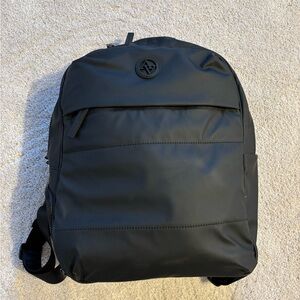 Adrienne Vittadini backpack w/ laptop compartment & trolley pass through